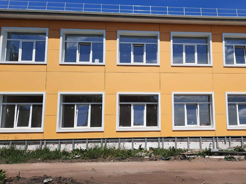 В Ракитянском районе продолжается капитальный ремонт Зинаидинской основной общеобразовательной школы.