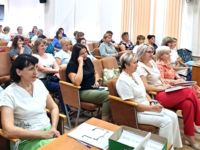 Ракитянская территориальная избирательная комиссия провела обучающий семинар с председателями и секретарями участковых избирательных комиссий Ракитянского района.