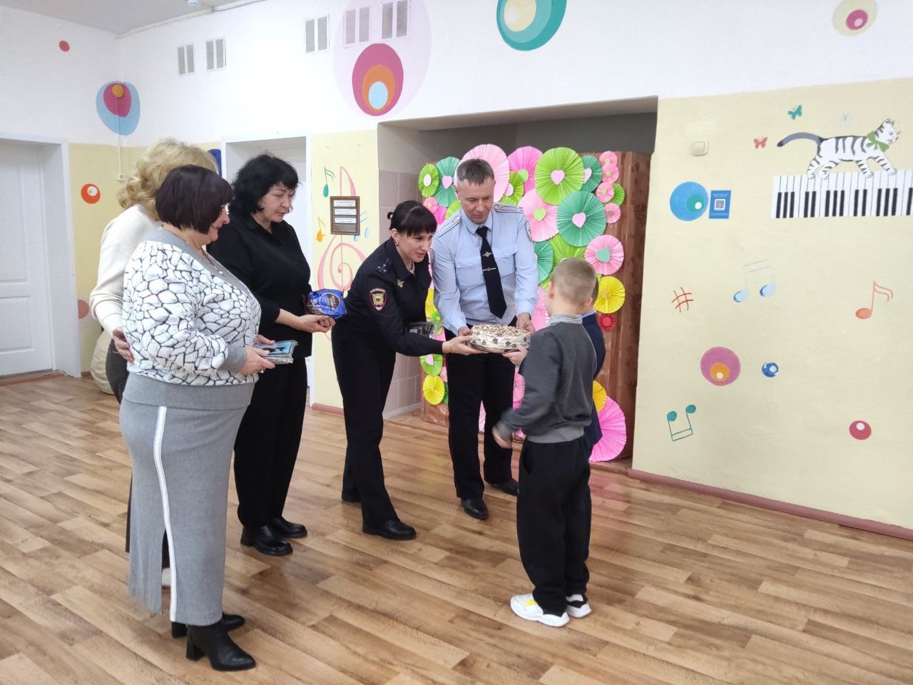 Сотрудники полиции приняли участие  в региональной акции «День добрых дел».