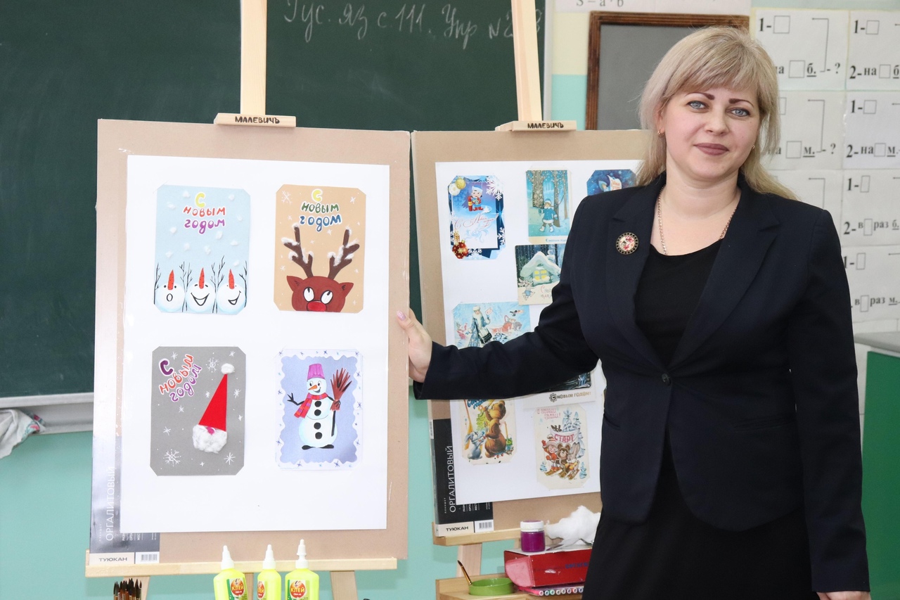 В Пролетарской школе № 2 открылась передвижная выставка «Любовь к родному краю».