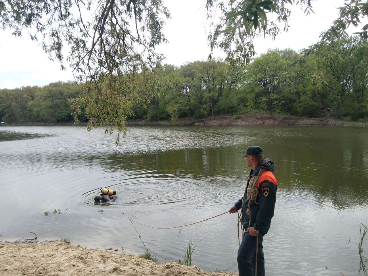 В Ракитянском районе завершено обследование пляжей водолазами перед началом купального сезона.