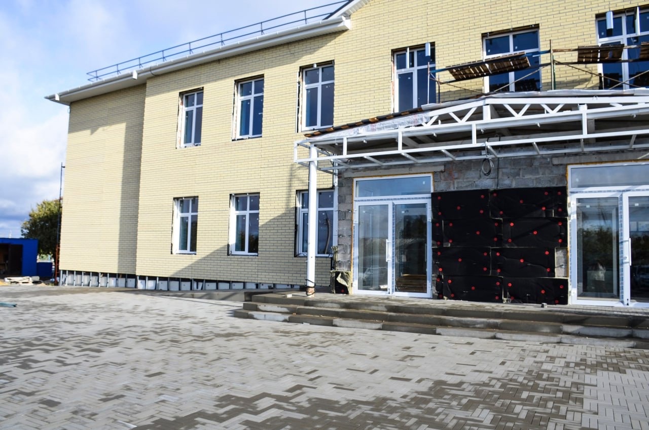 Капитальный ремонт Ракитянской средней школы №3 имени Надежды Никифоровны Федутенко ведётся с опережением установленных сроков по контракту.
