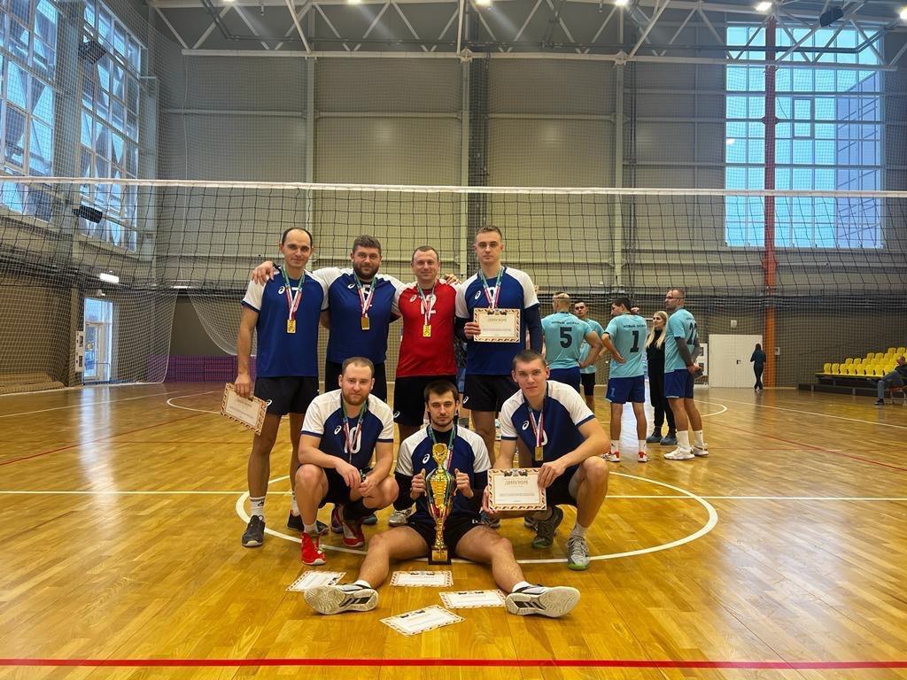 Ракитянская команда в шестой раз стала победителем матчей по волейболу.