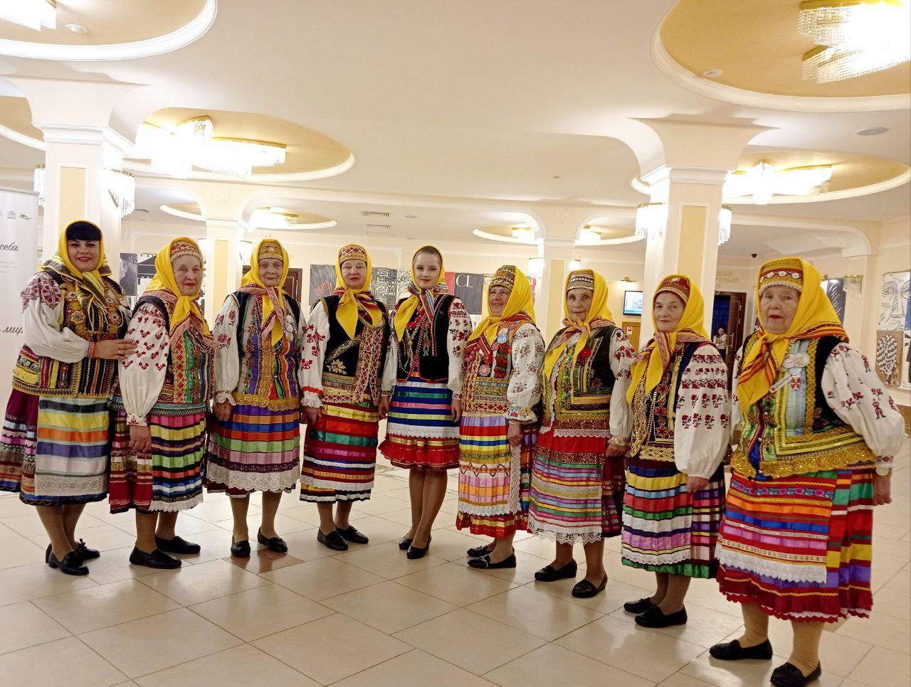 Ракитянский ансамбль «Рябинушка» принял участие в гала-концерте лауреатов областного фестиваля «Верю в себя».