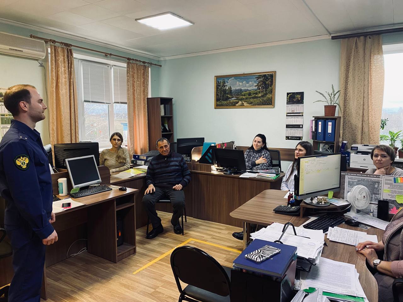 Прокуратурой Ракитянского района проведена встреча с трудовым коллективом предприятия АО «Бобравское».