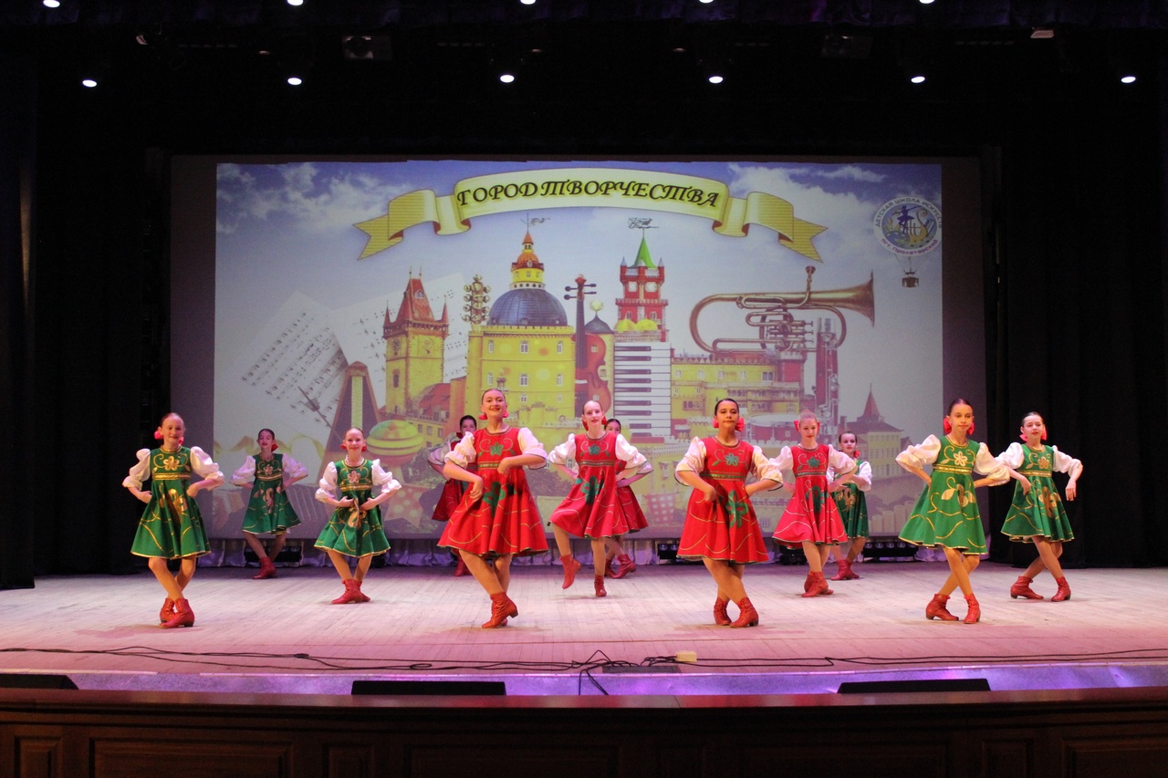 Пролетарская детская школа искусств представила традиционный выпускной концерт.