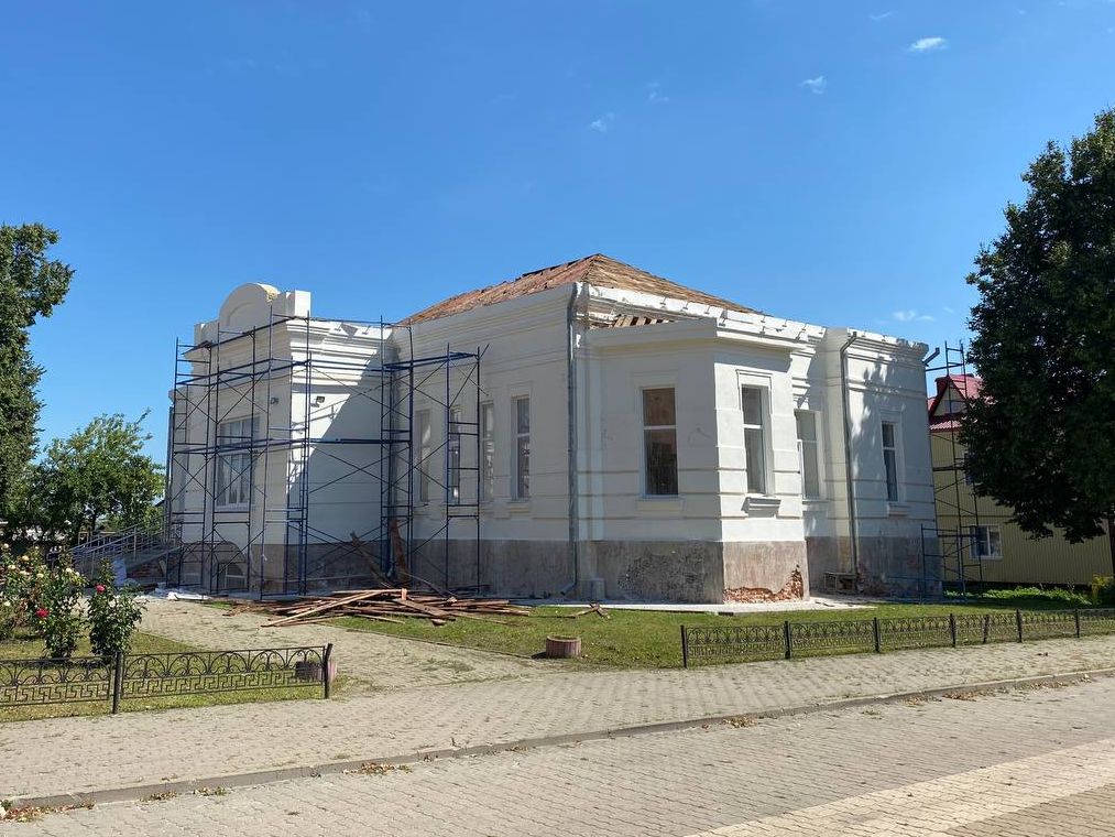 Продолжается капитальный ремонт здания детской школы искусств имени Владимира Рудина.