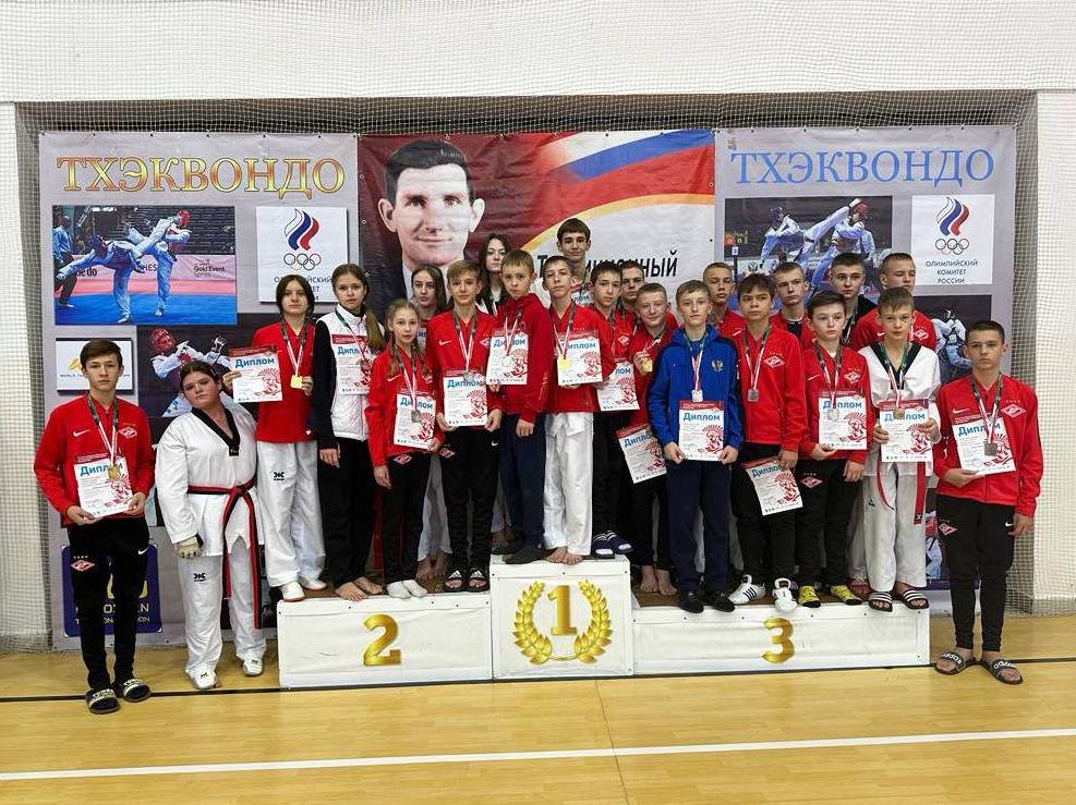 Ракитянские спортсмены выиграли Кубок памяти Ивана Мозгового по тхэквондо.