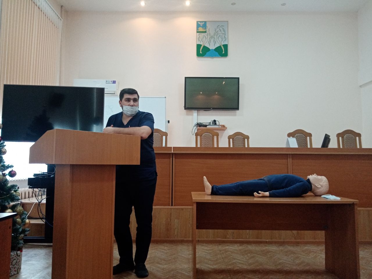 В администрации Ракитянского района прошло занятие по оказанию первой доврачебной помощи.