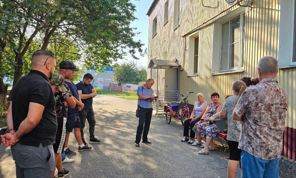 В Ракитном состоялась приёмка многоквартирного дома №30 на улице Пролетарской после капитального ремонта.