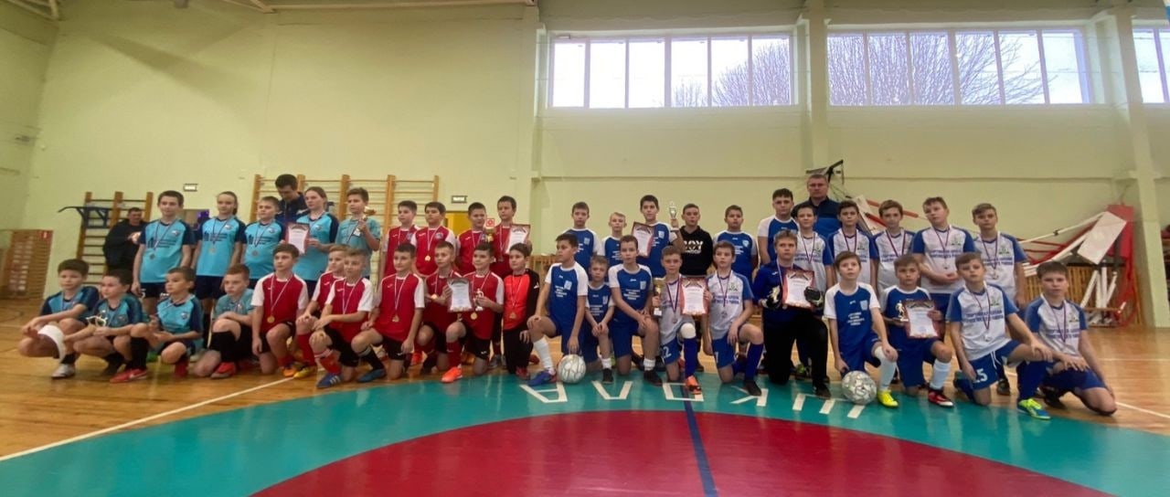 В Спортивной школе Ракитянского района состоялся Новогодний турнир по мини-футболу среди юношей 2011-2012 г.р.