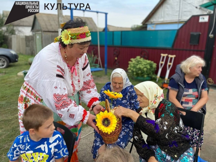 В рамках национального проекта «Культура» автоклуб посетил жителей села Русская Берёзовка и отдалённой улицы в селе Солдатское. В рамках национального проекта «Культура» автоклуб посетил жителей села Русская Берёзовка и отдалённой улицы в селе Солдатское.