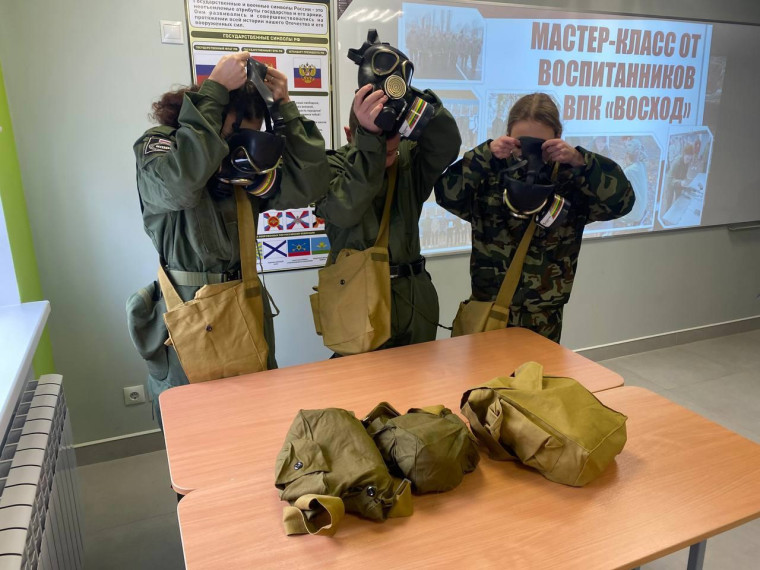 Глава администрации Ракитянского района Анатолий Климов посетил капитально отремонтированный стрелковый тир. Глава администрации Ракитянского района Анатолий Климов посетил капитально отремонтированный стрелковый тир.
