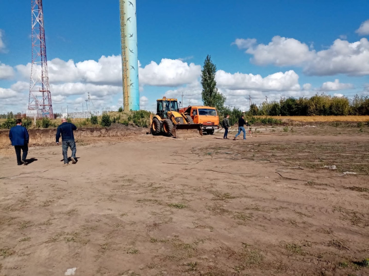 В Ракитянском районе начаты работы по благоустройству школьного стадиона в с. Дмитриевка.