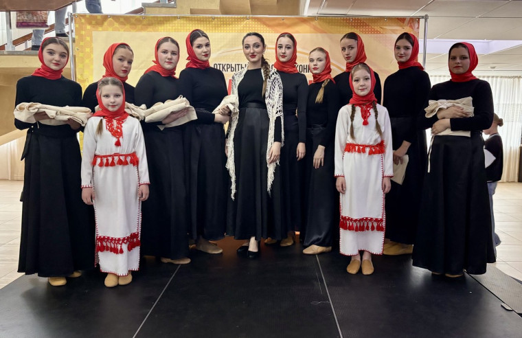 Ракитянские артисты успешно выступили на VIII открытом областном конкурсе вокального, хореографического искусства и художественного чтения «Навстречу Победе». Ракитянские артисты успешно выступили на VIII открытом областном конкурсе вокального, хореографического искусства и художественного чтения «Навстречу Победе».