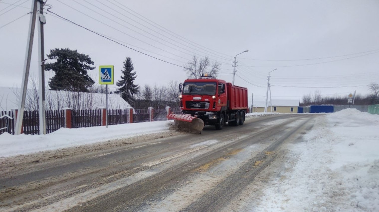 Коммунальные службы Ракитянского района с раннего утра работают в усиленном режиме.