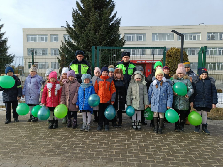 В Ракитянской школе №2 им. А.И. Цыбулева прошли праздничные мероприятия, посвящённые 50-летию движения юных инспекторов дорожного движения.