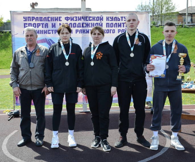 В Ракитянском районе прошла легкоатлетическая эстафета, которая посвящена 78-ой годовщине Победы в Великой Отечественной войне.