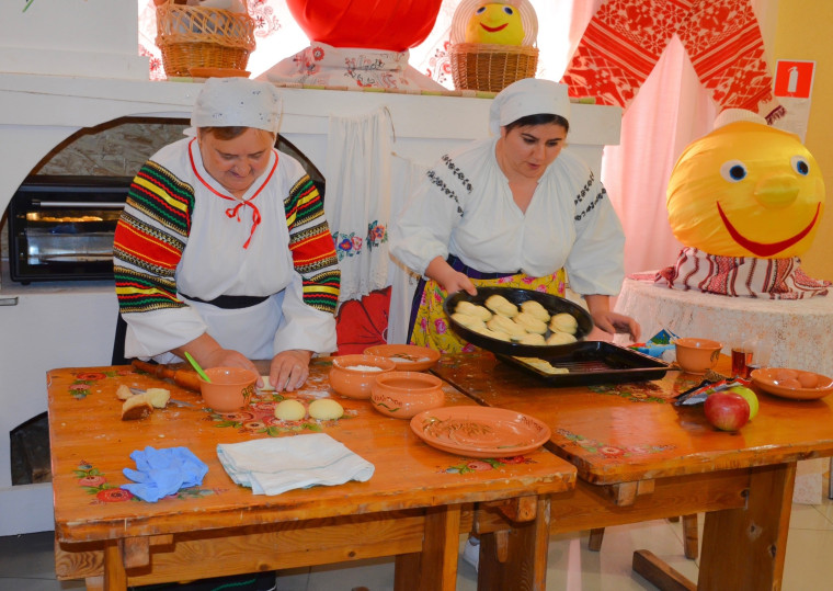 В Бобраве уже второй раз состоялся яркий Фестиваль «Хлебосольная деревня».