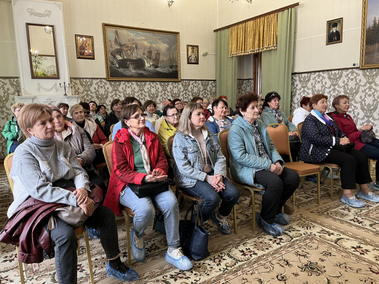 Сегодня в рамках губернаторского проекта «К соседям в гости» Ракитянский район принимал гостей из Яковлевского городского округа.