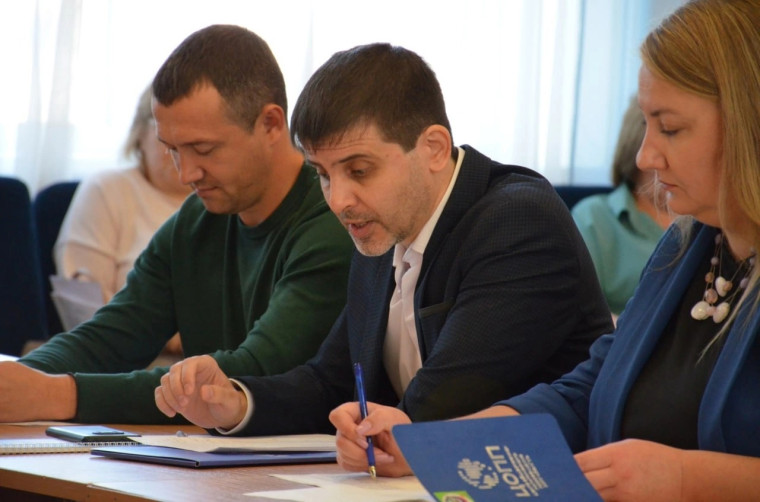 Вчера в Ракитном прошёл круглый стол на тему «Общественно-политическое просвещение молодёжи в условиях современной реальности».