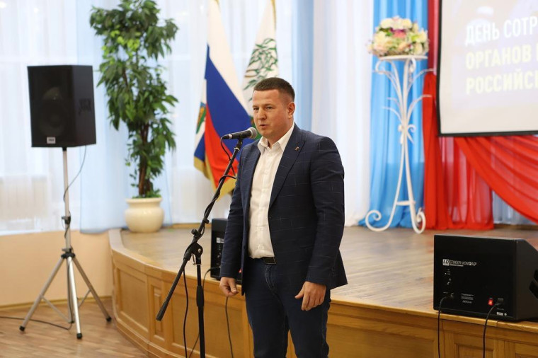 Сегодня в Ракитном состоялось мероприятие, посвящённое Дню сотрудника органов внутренних дел Российской Федерации.