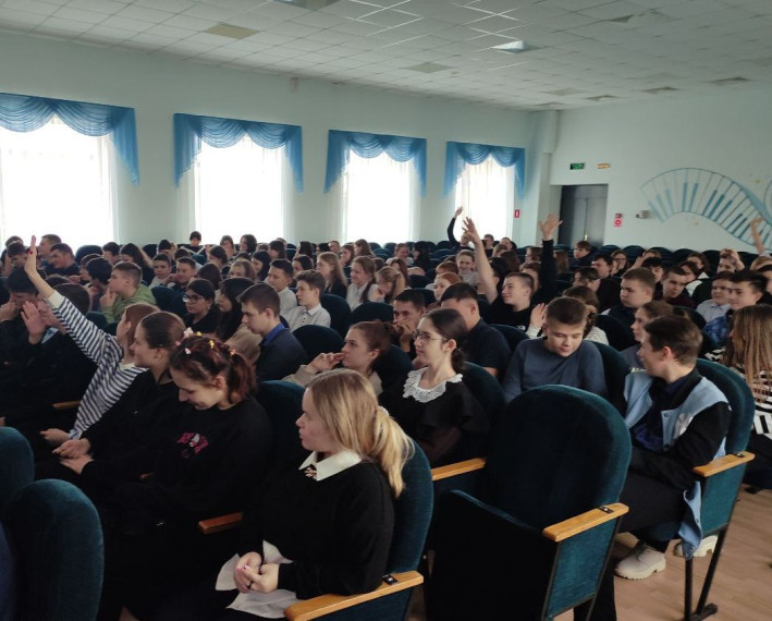 Школьникам Ракитянского района продолжают рассказывать о губернаторском проекте «Ты в ДЕЛЕ!».