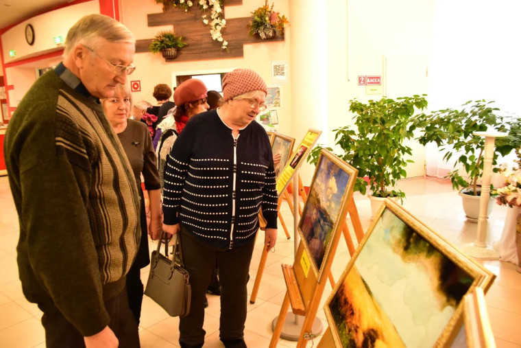 Выставка тактильных картин «Смотри сердцем» открылась в Ракитном.