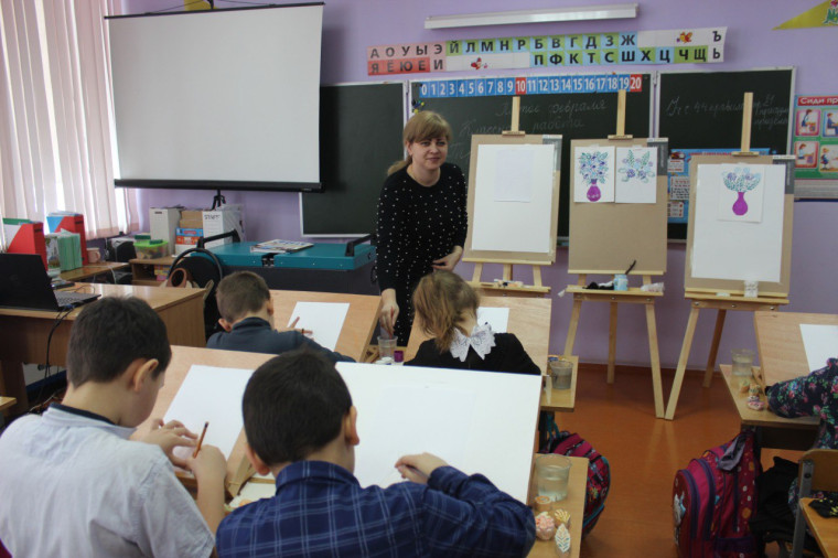 Передвижная выставка «Никто не забыт, ничто не забыто» открылась в Илёк-Кошарской средней школе.