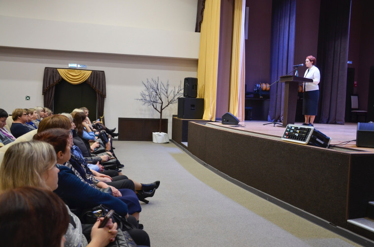Депутат Госдумы РФ Наталия Полуянова с рабочим визитом побывала в Ракитянском районе.