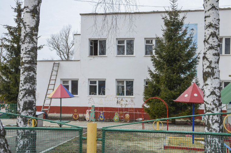 В Ракитянском районе продолжается капитальный ремонт двух детских садов.