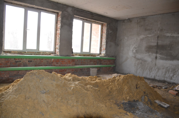 В Ракитянском районе продолжается капитальный ремонт двух детских садов.