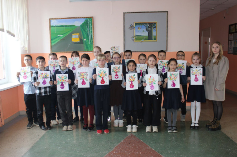 В рамках проекта «АРТ – Галерея» в Венгеровской средней школе открылась передвижная выставка «Культурное наследие нашей Родины».