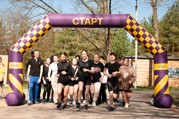 Сегодня в Юсуповском парке в Ракитном прошёл молодёжный антинаркотический легкоатлетический пробег «Мы выбираем жизнь!».