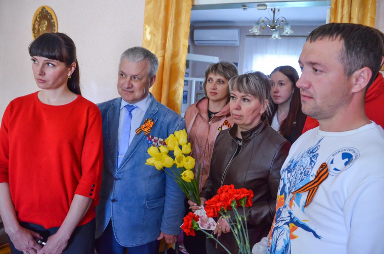 Глава администрации Ракитянского района поздравил ветеранов Великой Отечественной войны с Днём Победы.