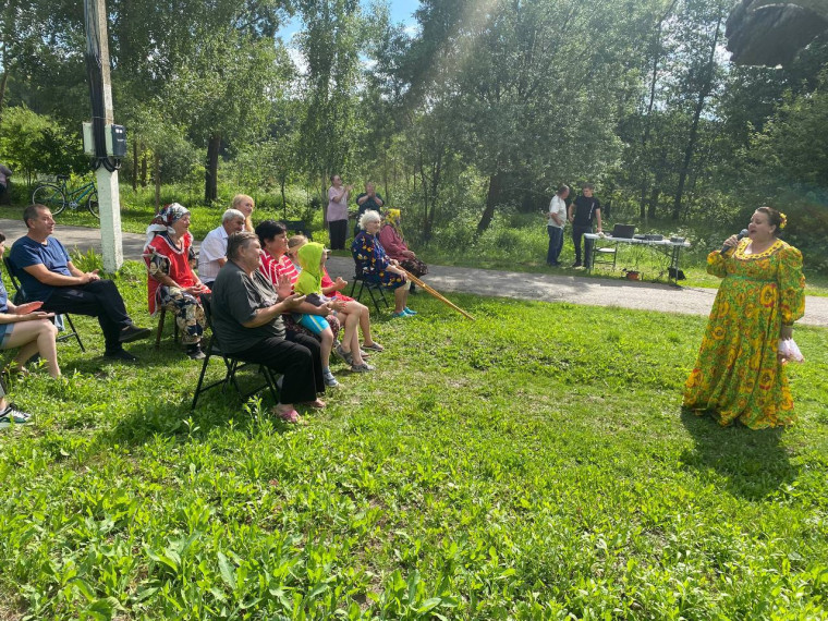 Автоклуб посетил жителей Введено-Готнянского сельского поселения.