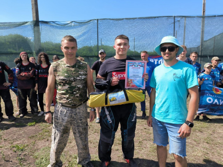 В Ракитном состоялся турнир по пейнтболу на кубок главы администрации Ракитянского района.
