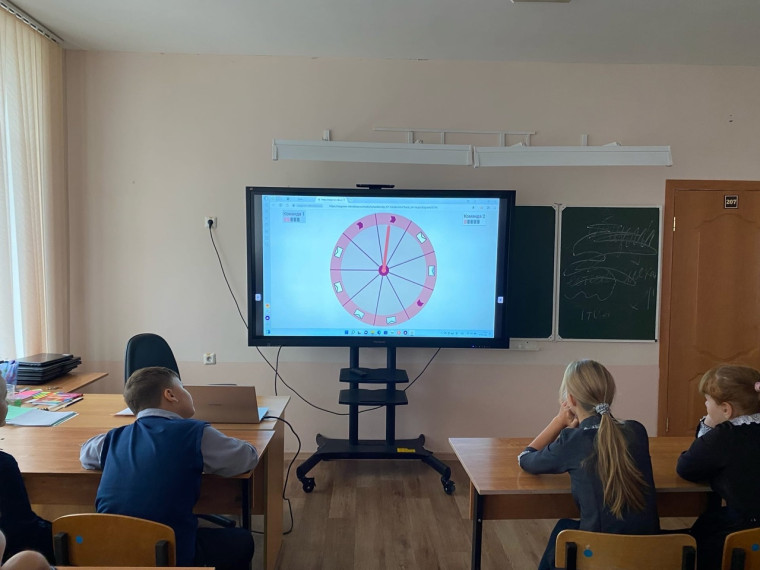 Каждый понедельник в школах Ракитянского района проходят уроки «Разговоры о важном».