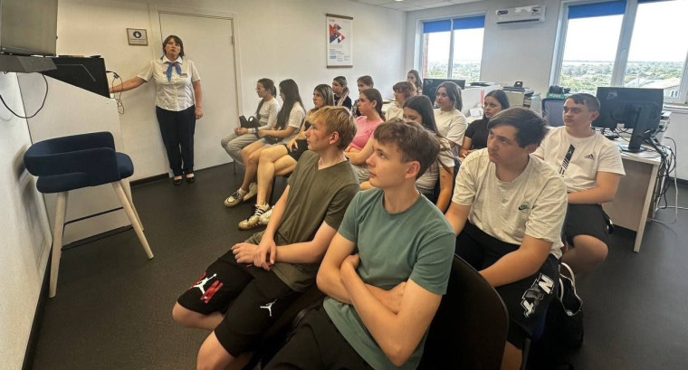 В Ракитянском районе успешно завершён проект по временному трудоустройству подростков.