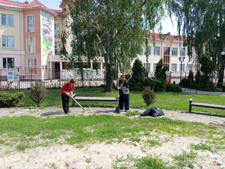 В Ракитянском районе успешно завершён проект по временному трудоустройству подростков.