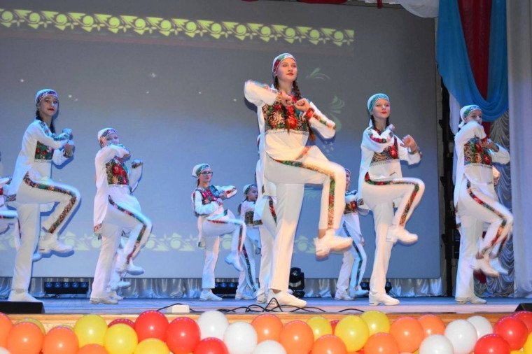 В Ракитянском районе состоялась театрализованная программа «Мы вместе», посвящённая Дню народного единства.