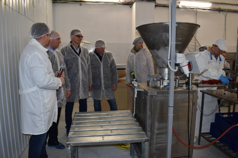 Сегодня в Ракитянском районе открылся мини-цех по производству мясных продуктов «Ракитянские деликатесы».