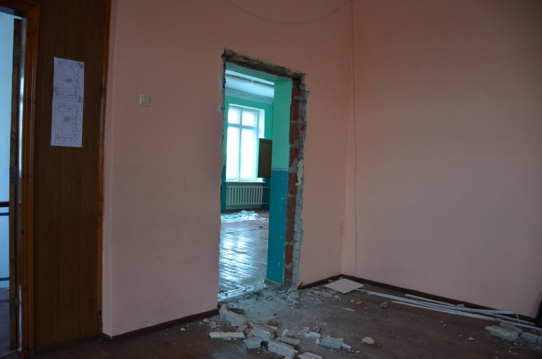 В Ракитянской средней общеобразовательной школе № 3 имени Н.Н. Федутенко начат капитальный ремонт.