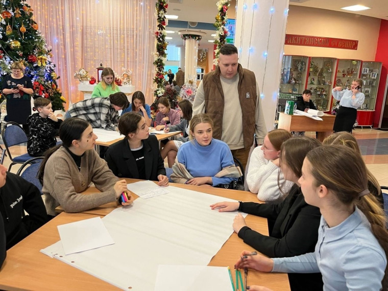 В Ракитянском центре культурного развития «Молодёжный» состоялась районная школа добровольцев.