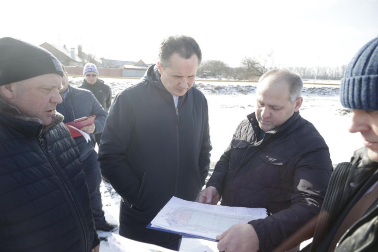 Губернатор Белгородской области проинспектировал ход строительных работ на объектах образования Ракитянского района.
