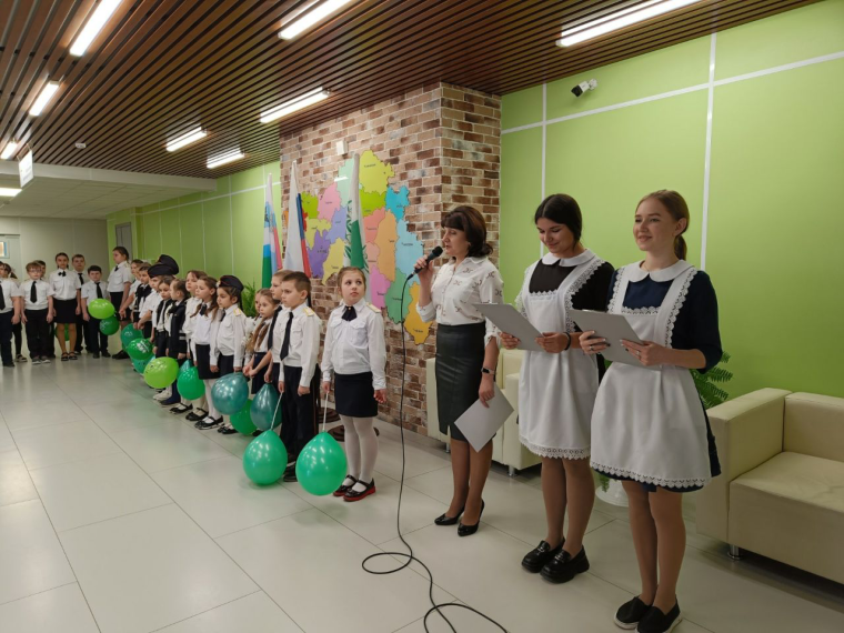 В Ракитянской школе №2 им. А.И. Цыбулева прошли праздничные мероприятия, посвящённые 50-летию движения юных инспекторов дорожного движения.