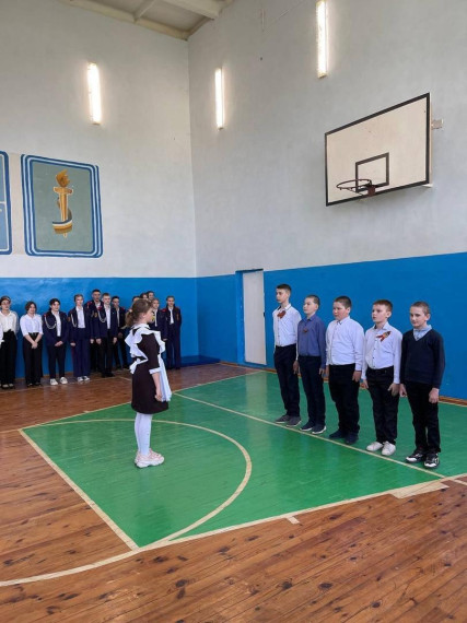 В школах Ракитянского района прошёл смотр строя и песни.