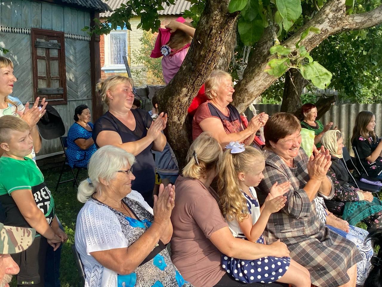 Жители села Васильевка встретили праздник с доставкой на дом | 27.07.2023 |  Белгород - БезФормата